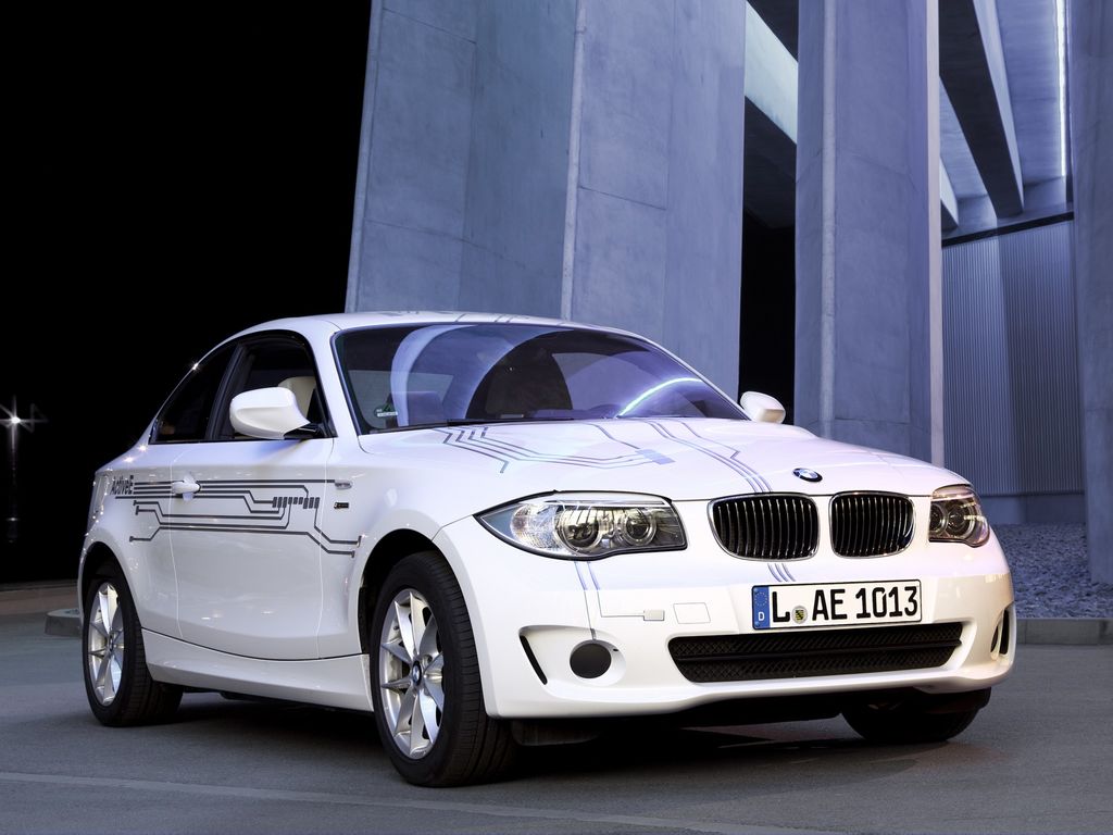 Фото BMW 1 Series Coupe